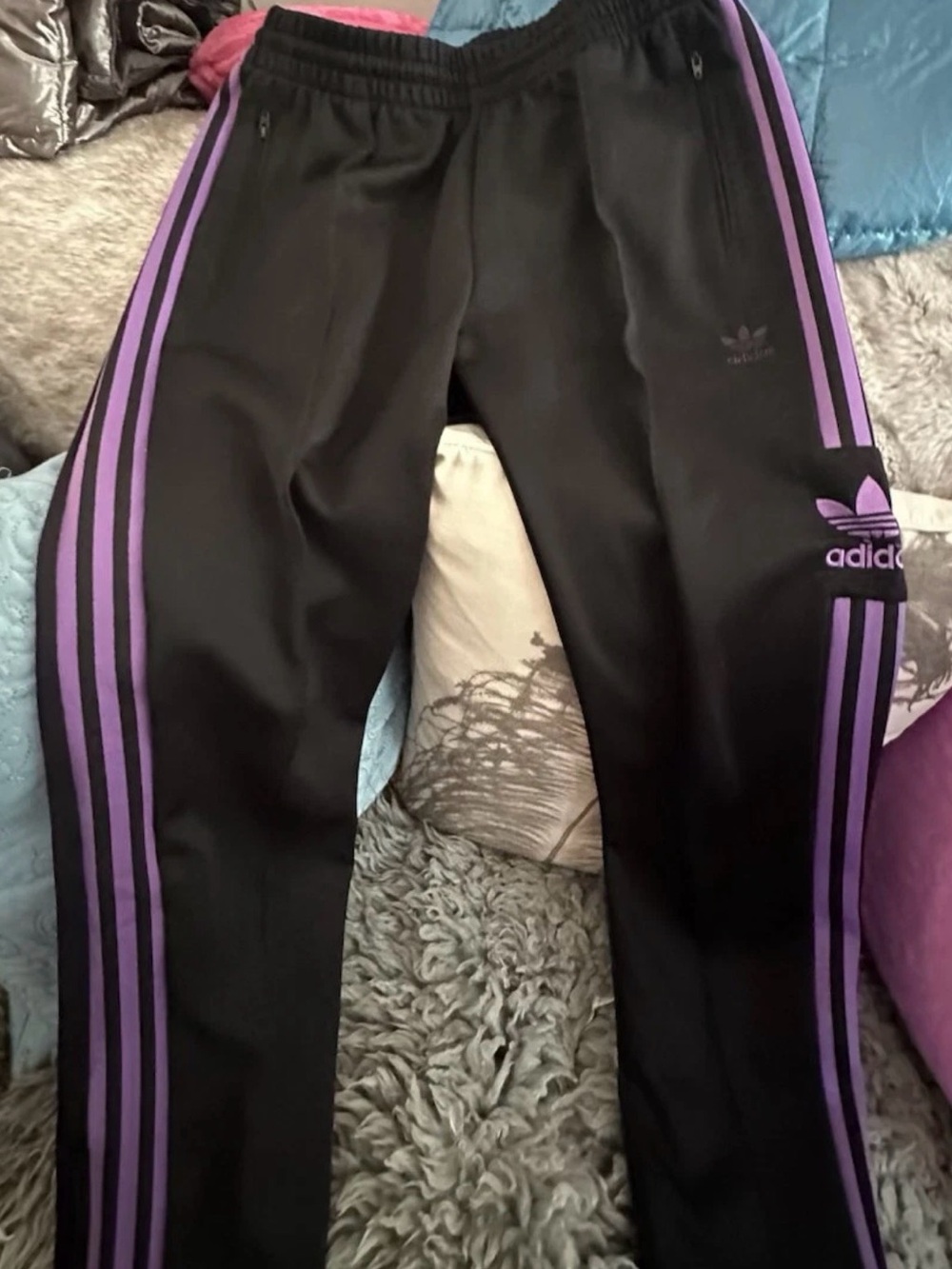 RARE adidas Women SST Originals Track Pants Black w/Purple stripes L/18 DV0131 - Picture 7 of 9